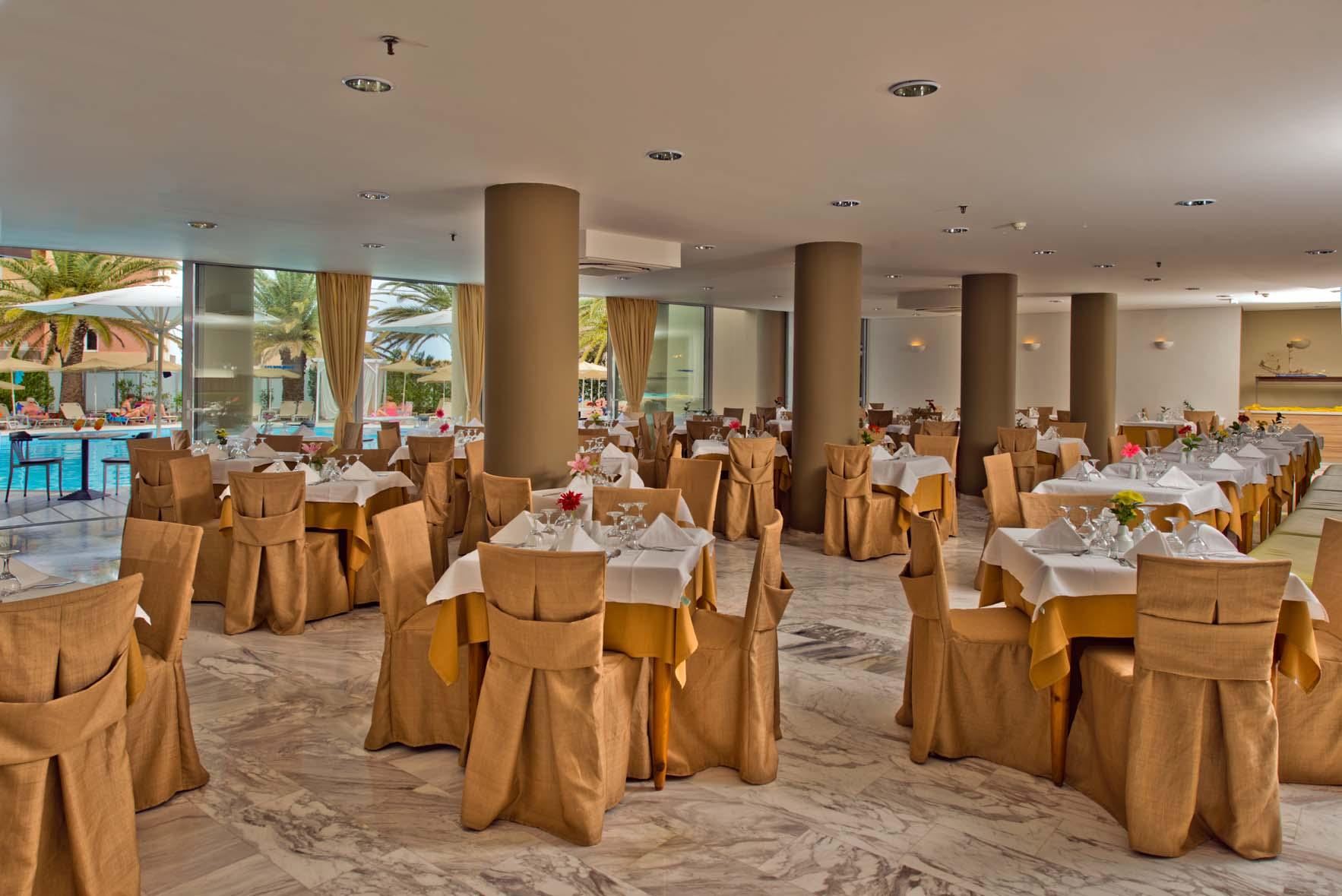 Minos Hotel