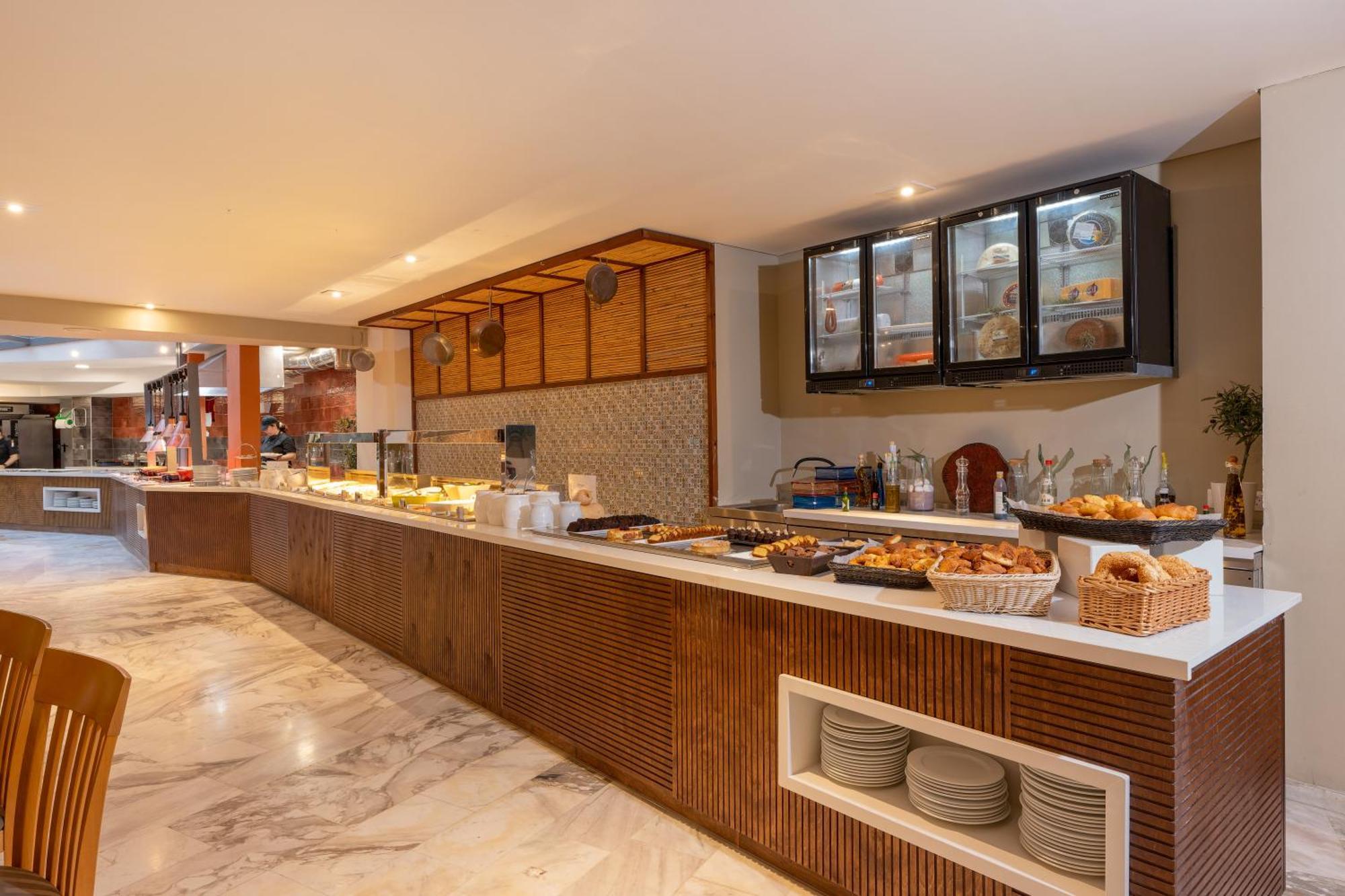 Minos Hotel 4*